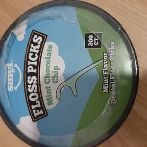 Smy!l Mint Chocolate Chip Floss Picks